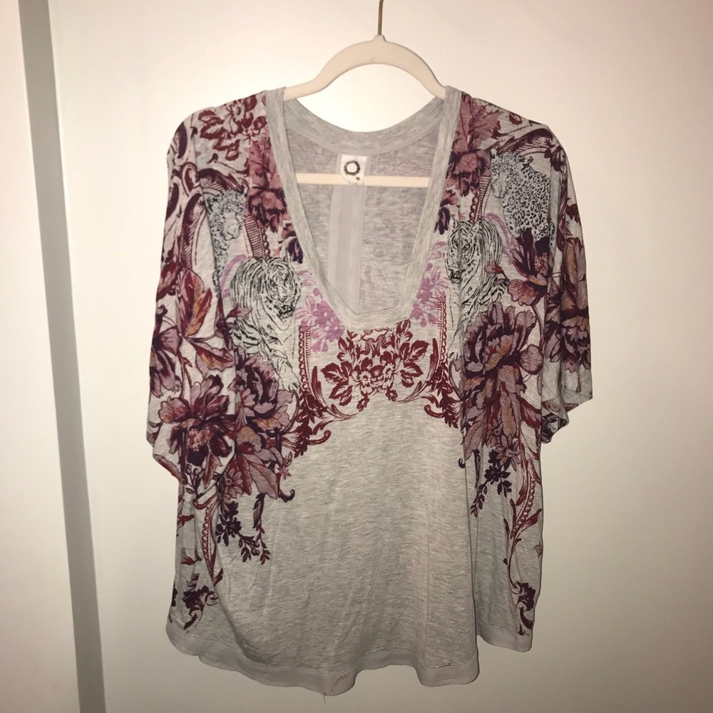 AKEMI + KIN Flutter-Sleeve Top